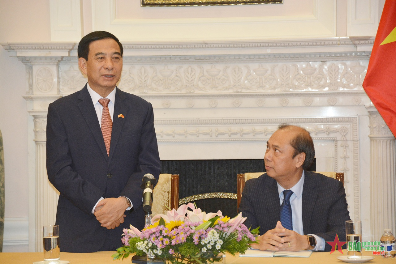 Đại tướng Phan Văn Giang điện đàm trực tuyến với Thượng nghị sĩ Patrick Leahy